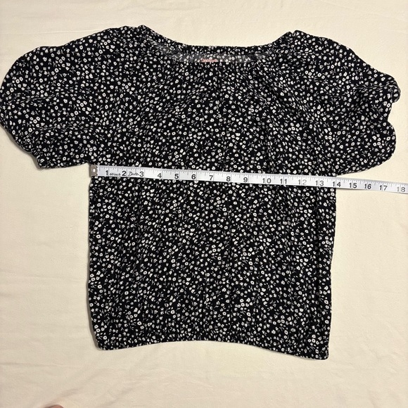 Three Floral tops Carters, Cat and Jack, and Oshkosh B’gosh - Picture 8 of 15